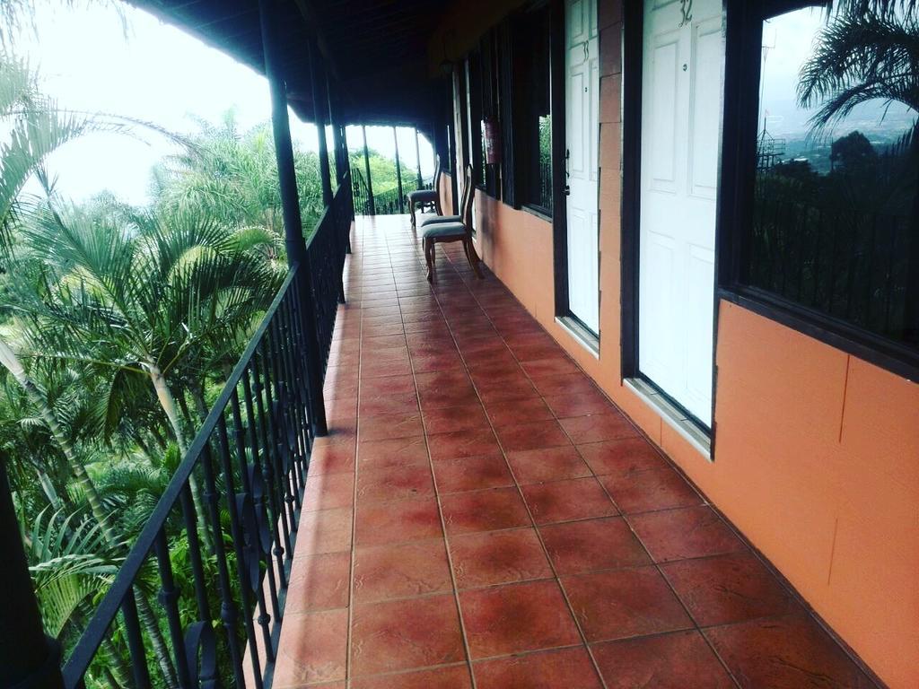 Hotel Monte Campana Heredia Birrí Exterior foto